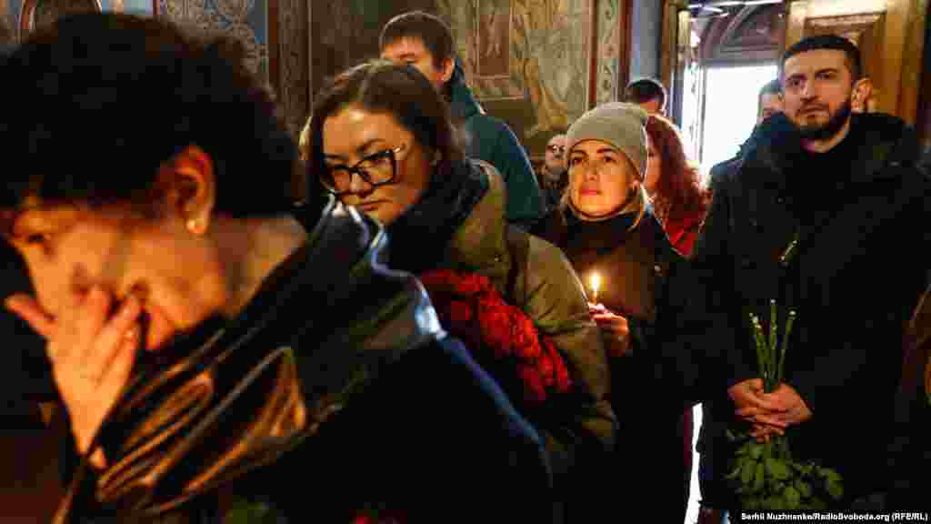 «Трудная судьба сильного духом и преданного Украине человека. Его борьба началась в 2014 году в Крыму, его не сломали застенки кремлевских тюрем и давление оккупанта. После освобождения совместно работали на международном фронте, где Геннадий делился своим пережитым ужасным опытом в российской тюрьме. Несмотря на пережитый ужас плена, после начала полномасштабного вторжения Геннадий встал на защиту Украины. К сожалению, кровавая и жесткая война забрала у нас еще одного невероятно светлого человека. Светлая память погибшему Герою! Искренние соболезнования семье!» – написала народный депутат от «Европейской солидарности» Мария Ионова