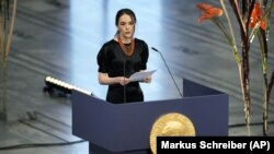 Александра Матвийчук, глава Украинского центра гражданских свобод, выступает во время церемонии вручения Нобелевской премии мира 2022 года