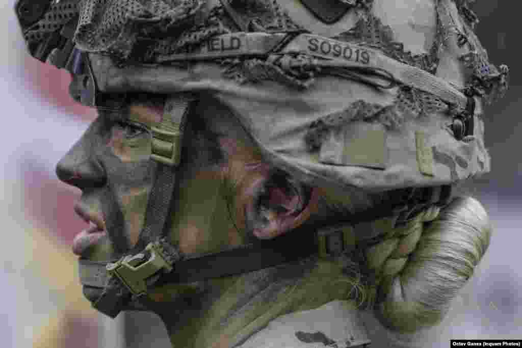 Pregătită pentru defilare.