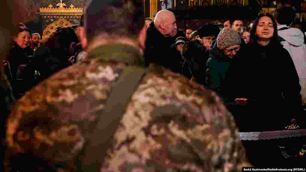 Як повідомляє ігрове видання GameInside, Єжов&nbsp;пішов&nbsp;в армію після 24 лютого.&nbsp;Рота УВО, де служив Владимир, була створена ветеранами батальйону ОУН напередодні повномасштабного вторгнення РФ, у січні 2022 року. Бійці УВО брали участь у захисті Києва, а згодом їх перекинули на Донеччину