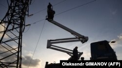 Через обстріли в більшості регіонів вводяться аварійні відключення