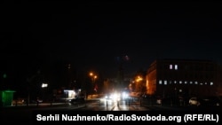 31 жовтня у Києві не було влучань російських ракет, але удари по Київщині вплинули на водо- та енергопостачання міста (фото ілюстраційне: обмеження споживання електроенергії в Києві, 19 жовтня 2022 року)