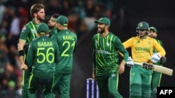 د نومبر پر درېیمه پاکستان او جنوبي افریقې د لوبې يو تصوير