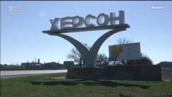 Херсонцев вывозят в Россию Херсонцев вывозят в Россию