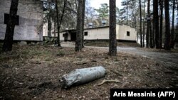 «Поки триває розмінування територій – зберігається загроза для мирного населення», – кажуть в ОВА