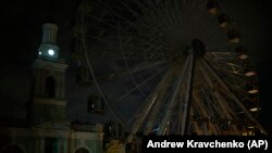 Після опівночі аварійні відключення були скасовані, для дотримання лімітів обленерго задіяли графіки погодинних вимкнень