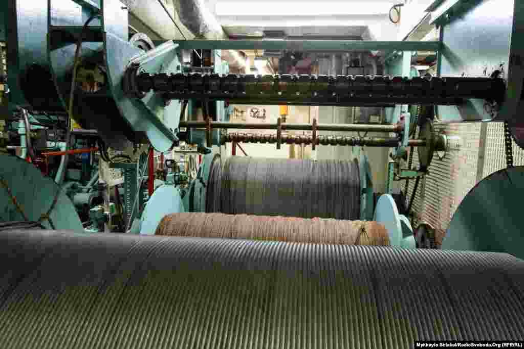 У машинному відділенні зберігаються троси для запуску обладнання під воду – майже 8 кілометрів спеціальних тросів