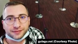 Інформатор Сергій в ніч на 16 жовтня залишив одну з країн Північної Африки і вилетів до Франції