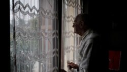 S obzirom na mjere koje su entitetski krizni štabovi uveli, posjete u domovima su zabranjene, a korisnici ne smiju izlaziti vani.