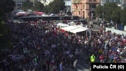 Як повідомляють медіа, на головній Вацлавській площі столиці зібралося 70 тисяч людей