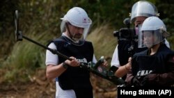 Камбоджійські інструктори навчають українських саперів, Камбоджа, січень 2023 року