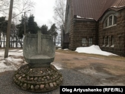 "Крест и парус" – памятник, который первоначально стоял над могилами