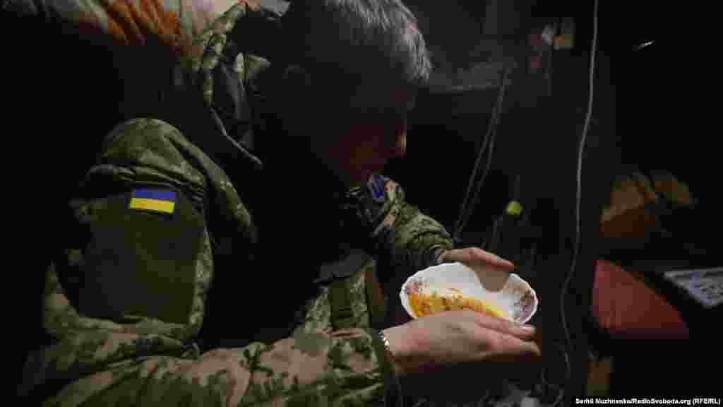 Зрештою бій завершився. Значить можна перепочити. Хтозна, коли чекати наступної атаки.