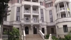 Крим.Реалії знайшли пентхаус Зеленської в Лівадії (відео) Крим.Реалії знайшли пентхаус Зеленської в Лівадії (відео)