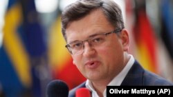 «Моє послання – дуже просте. Вбийте російський експорт», – сказав голова МЗС на Всесвітньому економічному форумі в Давосі 