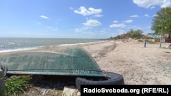 Порожній пляж Бердянська, архівне фото, літо 2022 року