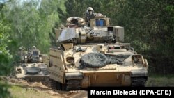 13 червня Пентагон офіційно оголосив про новий пакет допомоги Україні на 325 мільйонів доларів. У пакеті, зокрема, – 15 додаткових бойових машин піхоти Bradley (фото ілюстративне)