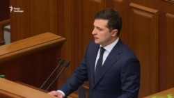 Зеленський в Раді: за роботу уряду мені не соромно, але цього замало – відео