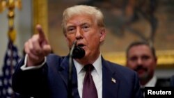 Президент США 1 серпня заявив про виведення на бойове чергування «у відповідних регіонах» американських атомних підводних човнів, назвавши це реакцією на заяви експрезидента РФ