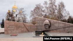 По мнению Харуна Сидорова, власть требует от граждан религиозного отношения к мемориалам