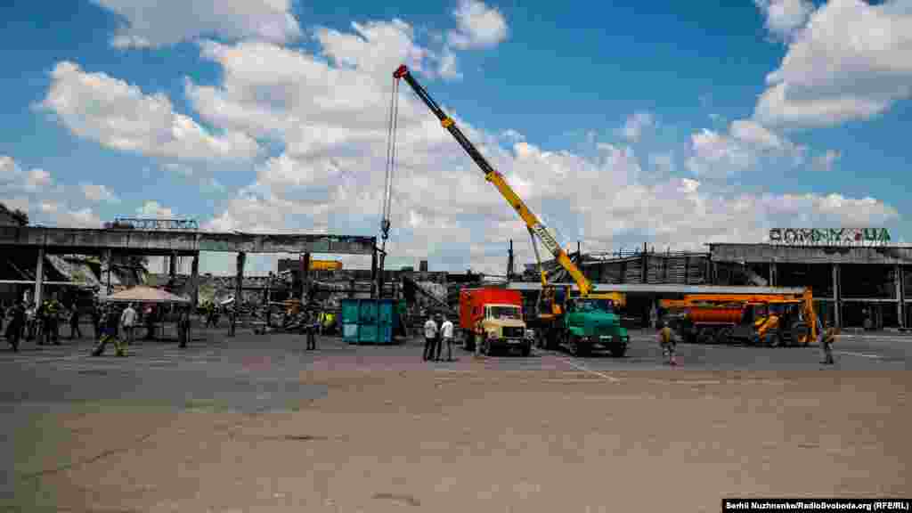 Розбір завалів будівлі  ТРЦ «Амстор» у Кременчуці