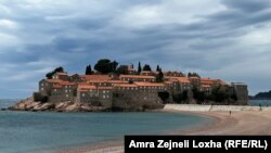 За даними ЗМІ, після початку повномасштабної війни Росії проти України попит на чорногорську нерухомість з боку росіян збільшився вдвічі. Фото ілюстративне 