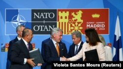 Президент Туреччини Реджеп Таїп Ердоган, президент Фінляндії Саулі Нііністьо та прем'єр-міністром Швеції Магдалена Андерссон у Мадриді, 28 червня 2022 року