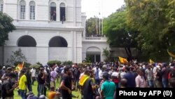 Протестувальники на території президентської резиденції в Коломбо, Шрі-Ланка, 9 липня 2022 року