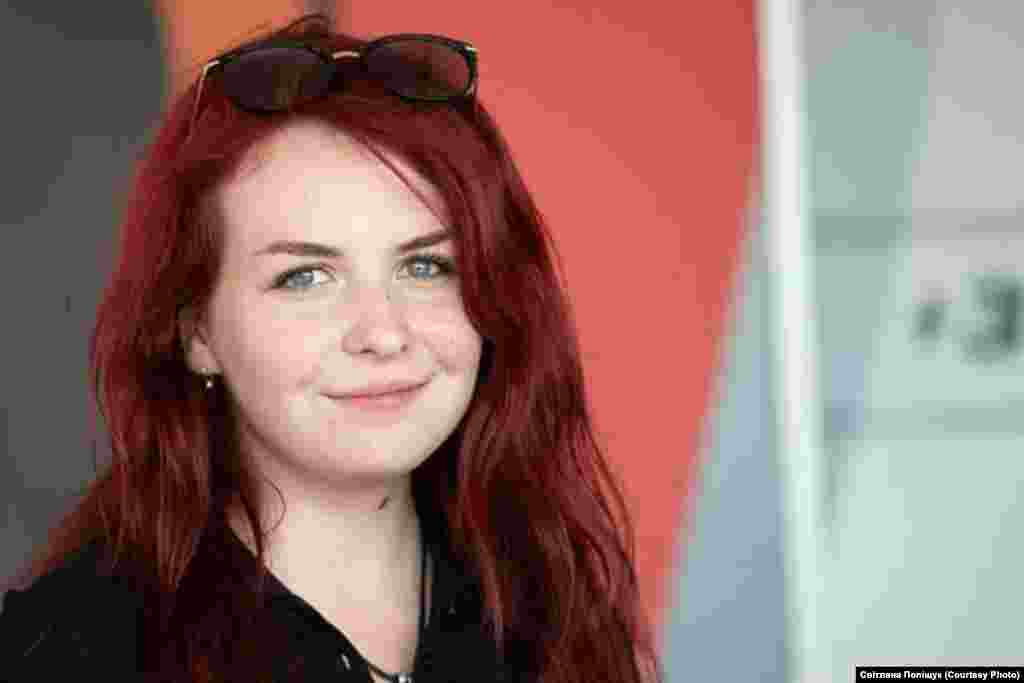 Катерина Поліщук («Пташка») – парамедик-доброволиця Національної гвардії України. Спів «Пташки «Азовсталі» піднімав моральний дух захисників у підземеллях заводу