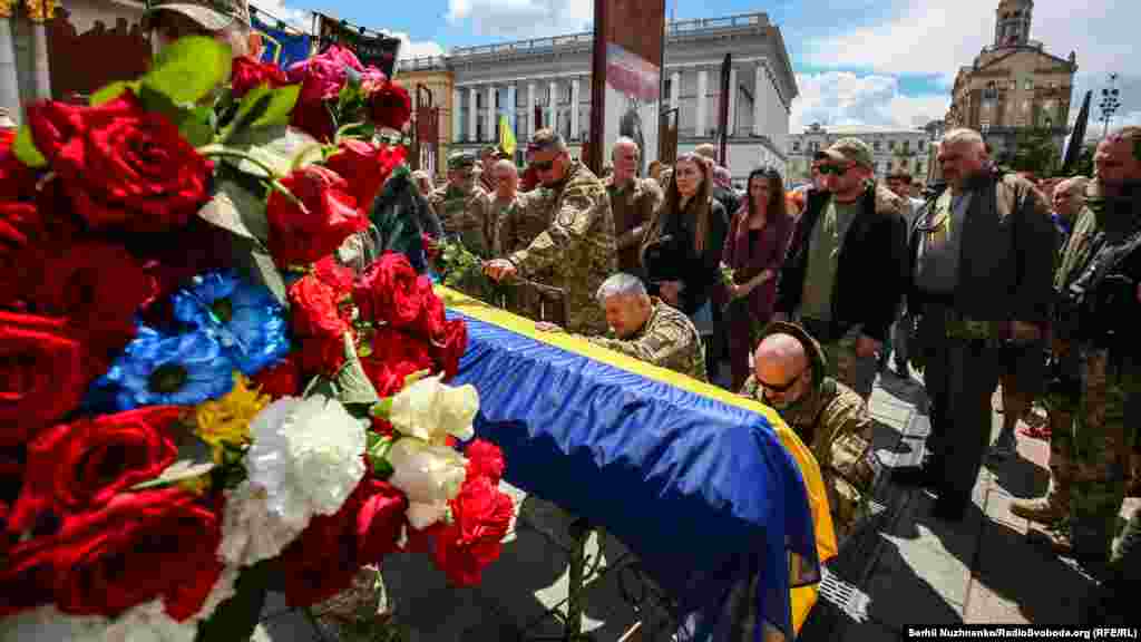 Прощання з командиром батальйону «Карпатська Січ» Олегом «Кумом» Куциним  