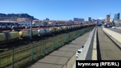 Через Батумський нафтовий термінал відбувається перевалка нафти з Казахстану, Азербайджану, Туркменистану, Грузії та інших країн