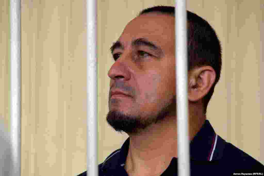 Ремзи Меметов. До задержания работал поваром во время традиционного ифтара (вечерний прием пищи во время поста в месяц Рамазан – КР)