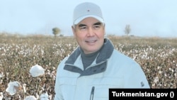 Former Turkmen President Gurbanguly Berdymukhammedov on a visit to Mary Province in November.