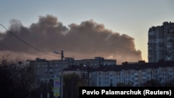 «Централізоване теплопостачання наразі відсутнє через відсутність електроенергії. У 50% міста вода є на перших поверхах», – повідомив Андрій Садовий, міський голова Львова