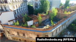 Будинок не має даху, але тут зареєстроване ОСББ