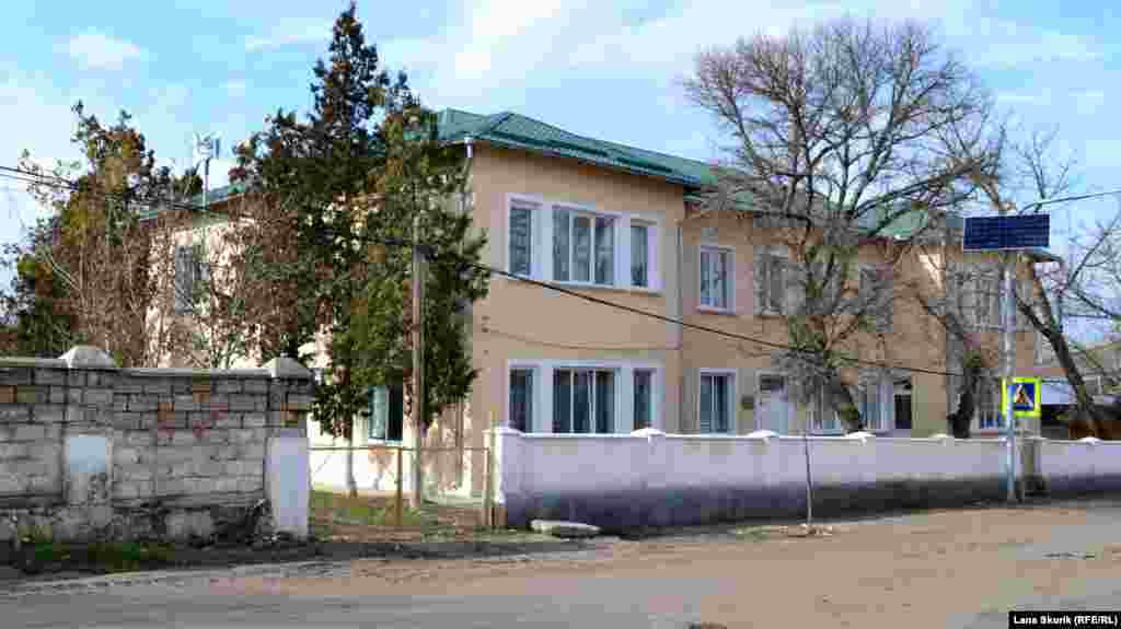 Детский сад «Радуга» находится в центре села, на улице Ленина