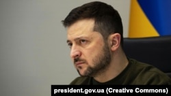 За словами президента, одним із ключових чинників у війні залишається швидкість постачання зброї