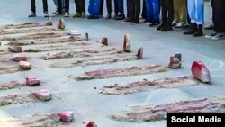 اعتراض سمبولیک دانشجویان مجسمهسازی دانشگاه هنر تهران به کشتار معترضان در دیماه ۱۴۰۱