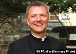 Священник Марк Морозович, декан богословського факультету Католицького університету у Вашингтоні