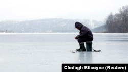 В обласній військовій адміністрації закликали бути обережними і не виходити на кригу (фото ілюстративне)