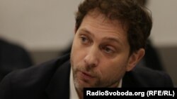 За словами Джона Файнера, сторони звузили «багато областей відмінностей», які існували раніше