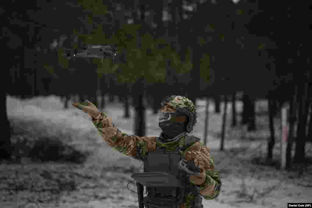 Наразі, розвідки західних країн не бачать нарощування Росією передумов для нового наступу на Київ з півночі. Проте, оборонці України не хочуть ризикувати: ведеться постійний моніторинг прикордоння. 