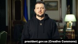 За словами Володимира Зеленського, Київ працює над тим, аби обмеження проти російської атомної галузі стали частиною глобальних санкцій проти Росії