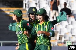 د پاکستان د ښځو کرکټ ملي لوبډلې لوبغاړې