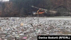 Smeće na reci Lim, 26. januar 2023.