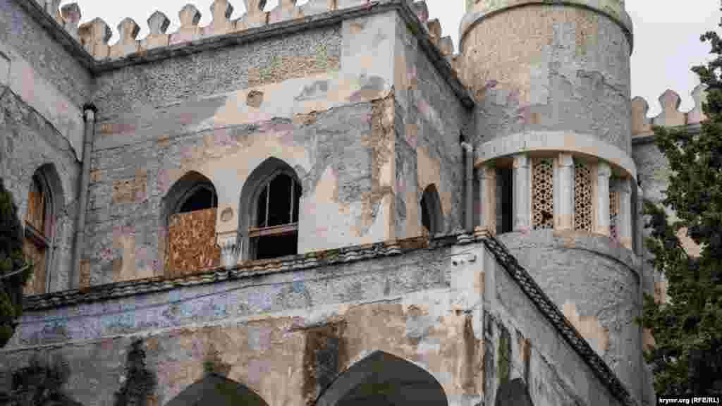 За последние месяцы на «Мечте» никаких реставраторов никто и близко не видел