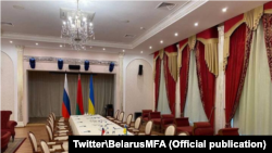 Место проведения переговоров между Украиной и Россией, иллюстрационное архивное фото