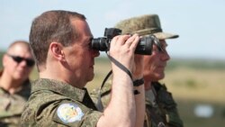 Лицом к событию. Анатольич с гранатой Лицом к событию. Анатольич с гранатой