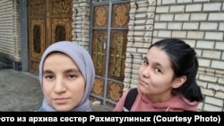 Ильмира и Амрита (справа) Рахматуллины