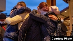Беженцы. Расставание. Архивное фото